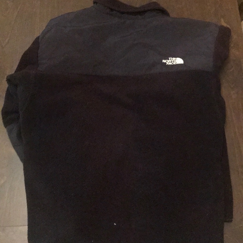 The north face cold weather jacket - Picture 2 of 2